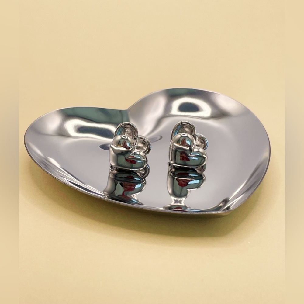 Tati Heart Huggies Earrings